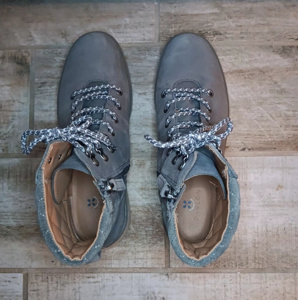 Caslon Hanley Water Resistant Lace-up Ankle Booties - Picture 3 of 8